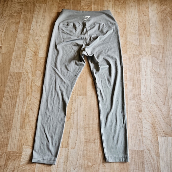 Gymshark Gray Leggings for Ultimate Comfort - Picture 9 of 14